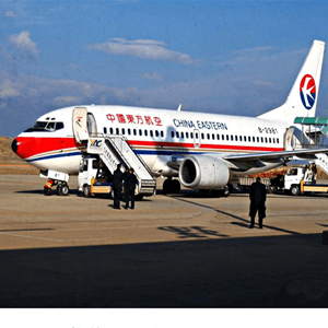 西宁航空货运航空快运业稳步发展的原因是什么？